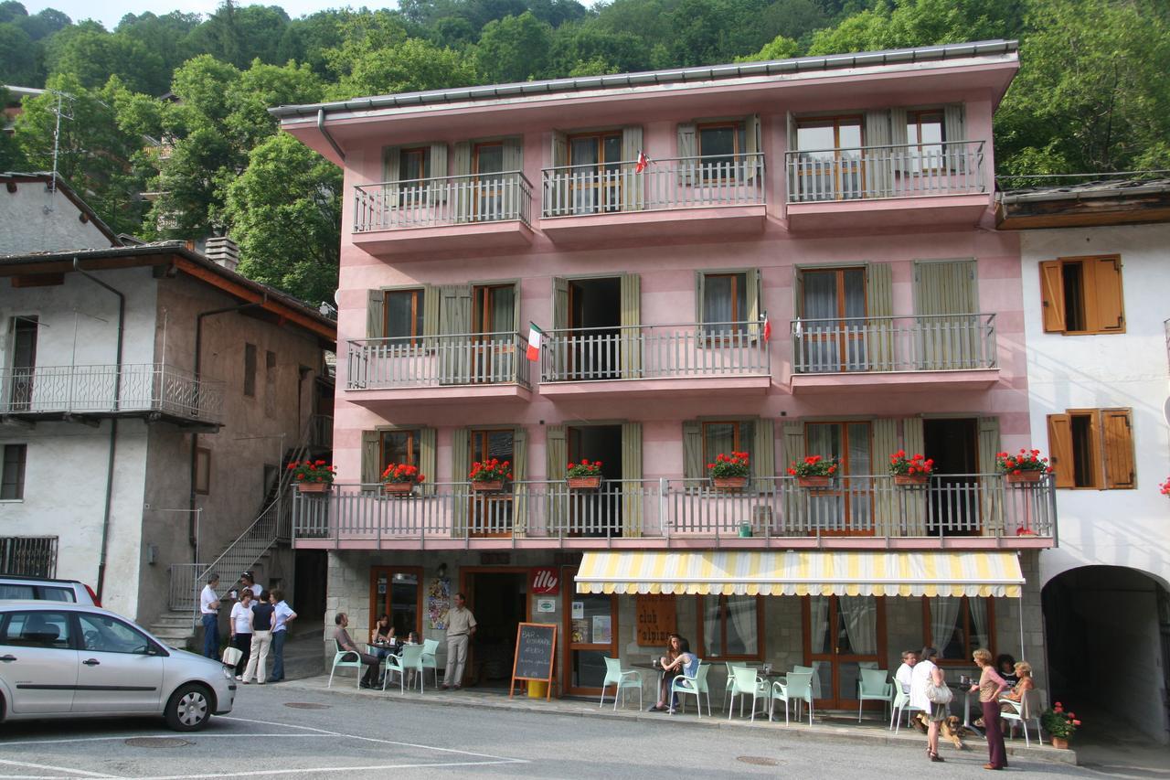 Albergo Club Alpino 克里索洛 外观 照片